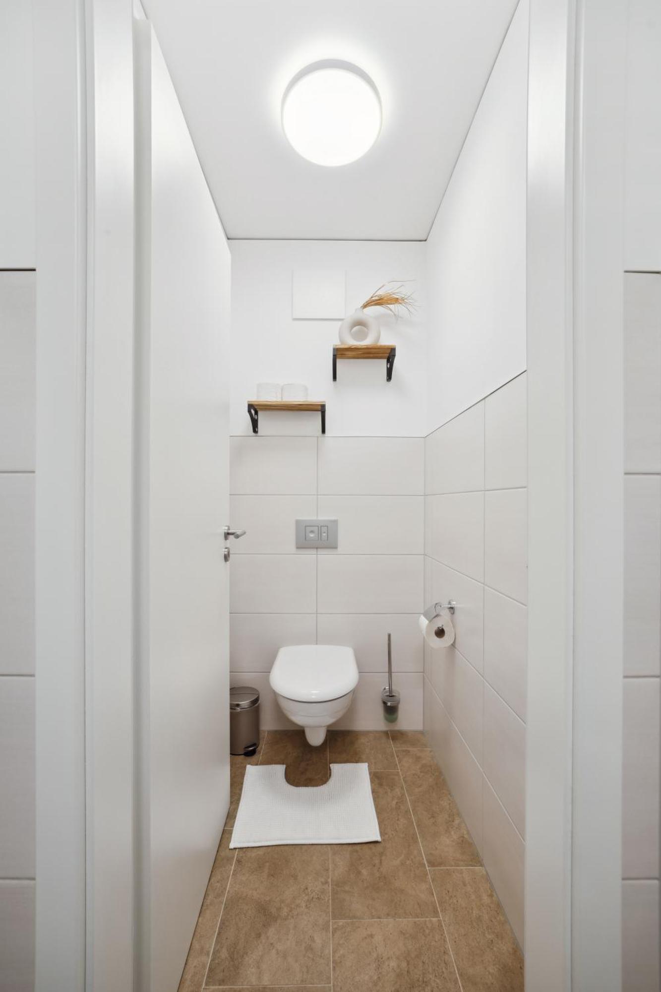 באיירוט Sali Homes Spacious Apartment With Terrace In City Center מראה חיצוני תמונה