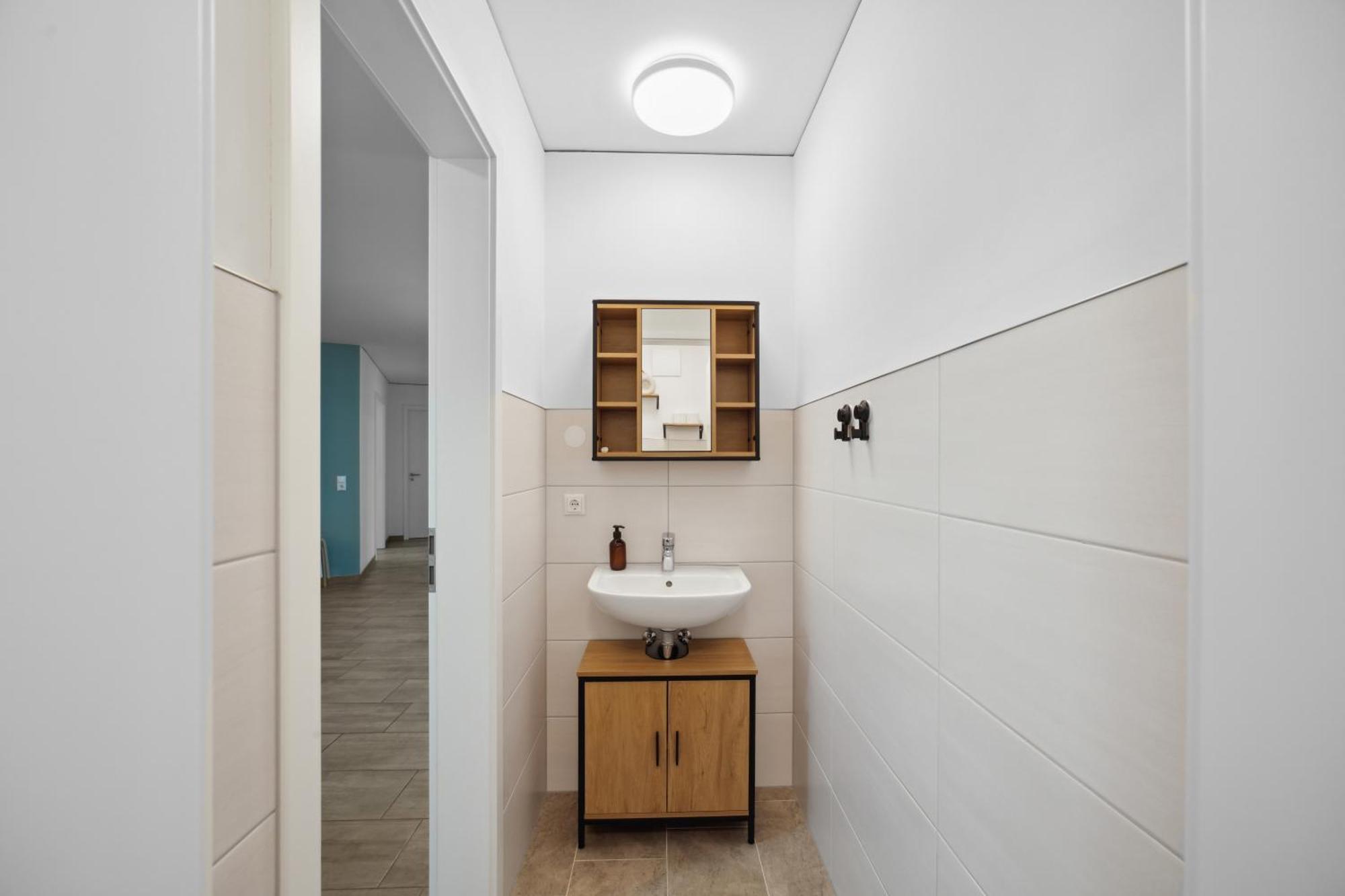 באיירוט Sali Homes Spacious Apartment With Terrace In City Center מראה חיצוני תמונה